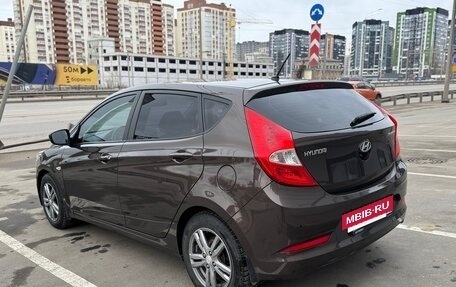 Hyundai Solaris II рестайлинг, 2015 год, 1 290 000 рублей, 4 фотография