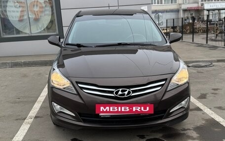 Hyundai Solaris II рестайлинг, 2015 год, 1 290 000 рублей, 21 фотография