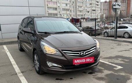 Hyundai Solaris II рестайлинг, 2015 год, 1 290 000 рублей, 23 фотография