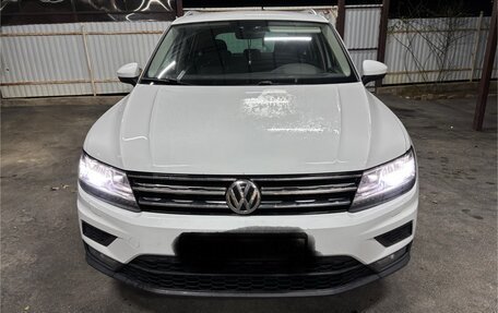 Volkswagen Tiguan II, 2018 год, 2 650 000 рублей, 11 фотография