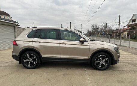 Volkswagen Tiguan II, 2017 год, 2 750 000 рублей, 3 фотография