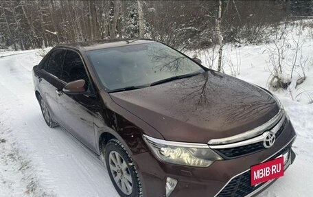 Toyota Camry, 2017 год, 2 640 000 рублей, 8 фотография