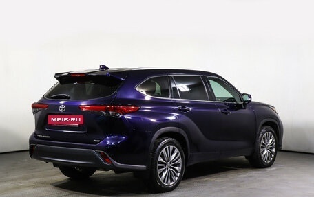 Toyota Highlander, 2020 год, 4 500 000 рублей, 5 фотография