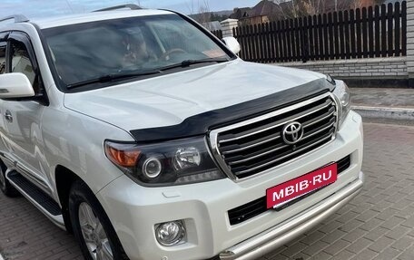 Toyota Land Cruiser 200, 2014 год, 5 800 000 рублей, 9 фотография