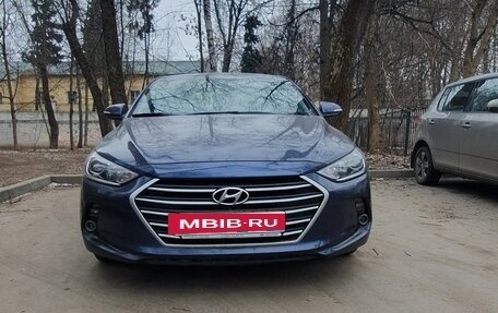 Hyundai Elantra VI рестайлинг, 2018 год, 2 100 000 рублей, 6 фотография