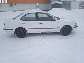 Nissan Sunny B15, 2000 год, 310 000 рублей, 1 фотография