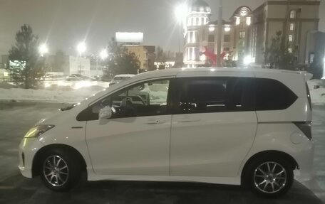 Honda Freed I, 2014 год, 1 370 000 рублей, 7 фотография