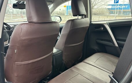 Toyota RAV4, 2015 год, 2 265 000 рублей, 16 фотография