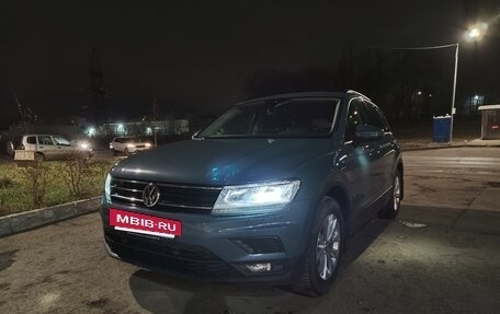 Volkswagen Tiguan II, 2020 год, 2 470 000 рублей, 28 фотография