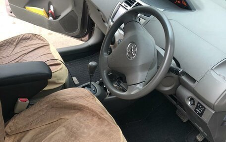 Toyota Vitz, 2009 год, 550 000 рублей, 3 фотография