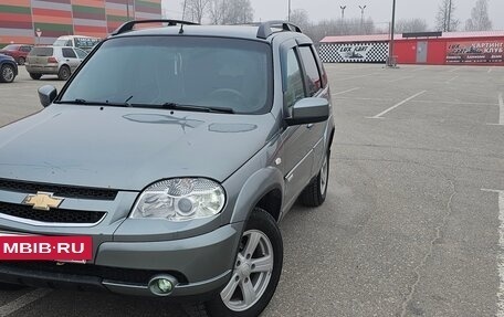 Chevrolet Niva I рестайлинг, 2013 год, 720 000 рублей, 4 фотография