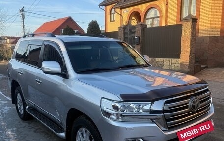 Toyota Land Cruiser 200, 2016 год, 6 500 000 рублей, 7 фотография