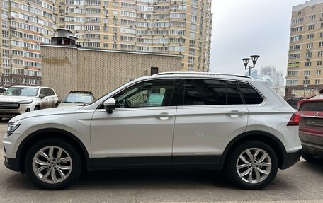 Volkswagen Tiguan II, 2018 год, 2 695 000 рублей, 6 фотография