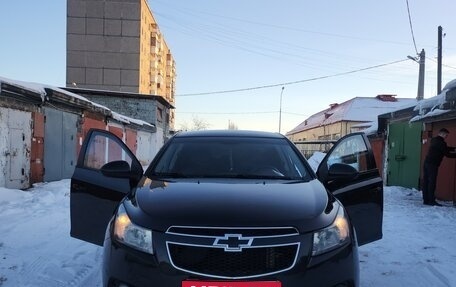 Chevrolet Cruze II, 2010 год, 739 000 рублей, 1 фотография