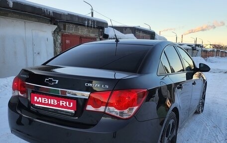 Chevrolet Cruze II, 2010 год, 739 000 рублей, 6 фотография