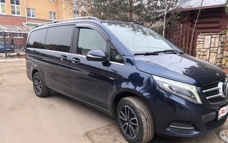 Mercedes-Benz V-Класс, 2016 год, 4 850 000 рублей, 2 фотография