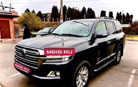 Toyota Land Cruiser 200, 2016 год, 6 200 000 рублей, 9 фотография