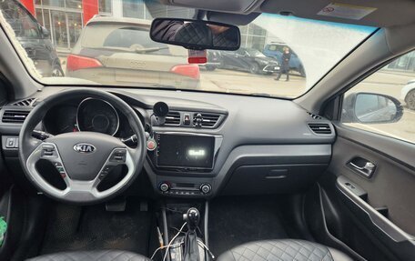 KIA Rio III рестайлинг, 2015 год, 1 095 000 рублей, 2 фотография