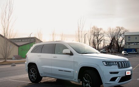 Jeep Grand Cherokee, 2019 год, 4 100 000 рублей, 6 фотография