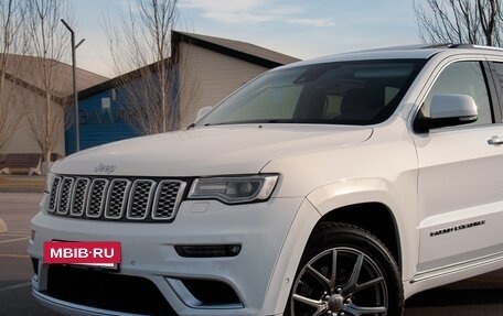 Jeep Grand Cherokee, 2019 год, 4 100 000 рублей, 2 фотография