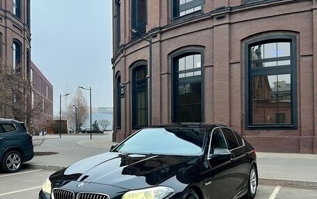 BMW 5 серия, 2016 год, 2 850 000 рублей, 2 фотография