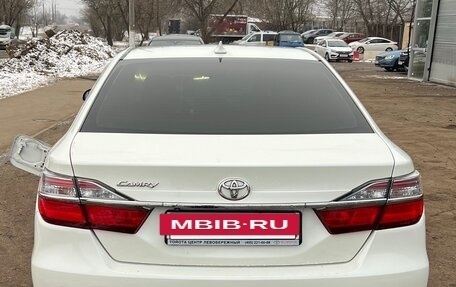 Toyota Camry, 2017 год, 2 500 000 рублей, 4 фотография