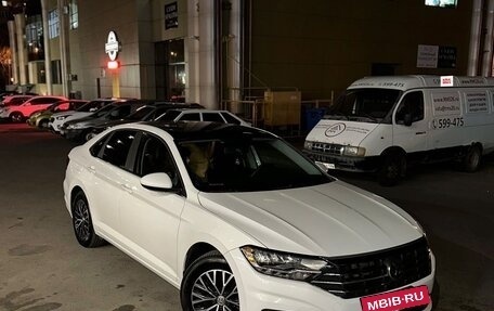 Volkswagen Jetta VII, 2019 год, 1 800 000 рублей, 2 фотография