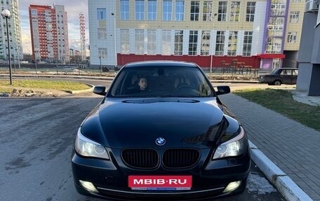 BMW 5 серия, 2007 год, 1 040 000 рублей, 1 фотография