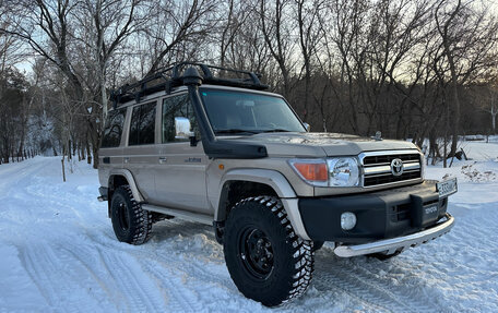 Toyota Land Cruiser 70, 2011 год, 5 600 000 рублей, 3 фотография