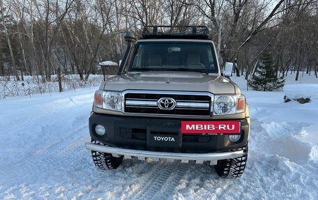 Toyota Land Cruiser 70, 2011 год, 5 600 000 рублей, 2 фотография