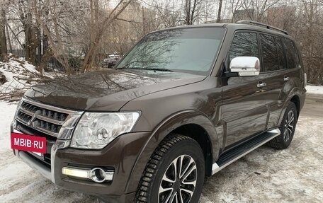 Mitsubishi Pajero IV, 2017 год, 3 650 000 рублей, 3 фотография