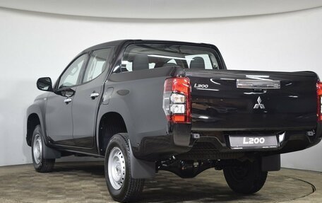 Mitsubishi L200 IV рестайлинг, 2024 год, 6 200 000 рублей, 6 фотография