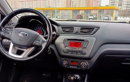 KIA Rio III рестайлинг, 2014 год, 950 000 рублей, 10 фотография