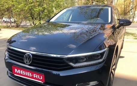 Volkswagen Passat B8 рестайлинг, 2017 год, 2 680 000 рублей, 4 фотография