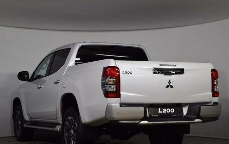 Mitsubishi L200 IV рестайлинг, 2023 год, 5 190 000 рублей, 6 фотография