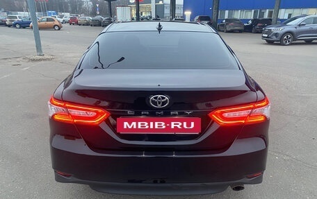 Toyota Camry, 2019 год, 3 800 000 рублей, 4 фотография