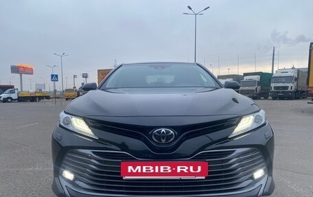 Toyota Camry, 2019 год, 3 800 000 рублей, 8 фотография