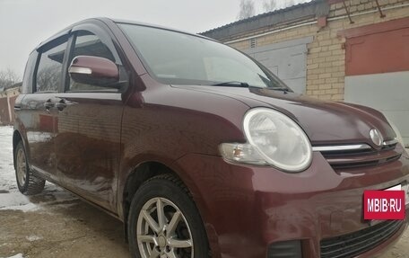 Toyota Sienta I, 2011 год, 980 000 рублей, 3 фотография