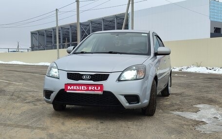 KIA Rio II, 2010 год, 748 000 рублей, 1 фотография