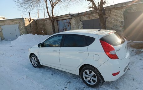 Hyundai Solaris II рестайлинг, 2013 год, 850 000 рублей, 3 фотография