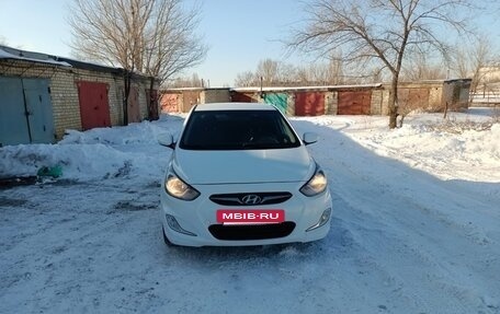 Hyundai Solaris II рестайлинг, 2013 год, 850 000 рублей, 6 фотография