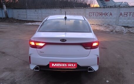 KIA Rio IV, 2021 год, 1 370 000 рублей, 6 фотография