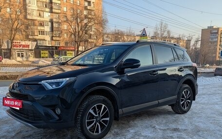 Toyota RAV4, 2018 год, 2 650 000 рублей, 3 фотография