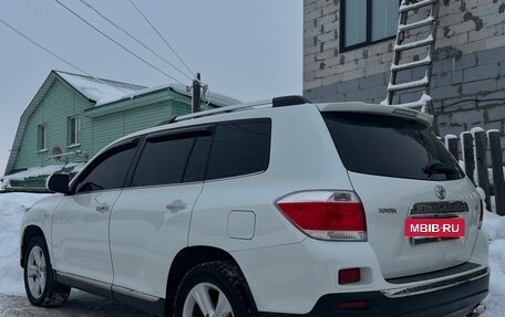 Toyota Highlander III, 2010 год, 2 300 000 рублей, 3 фотография