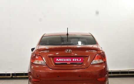 Hyundai Solaris II рестайлинг, 2011 год, 750 000 рублей, 4 фотография