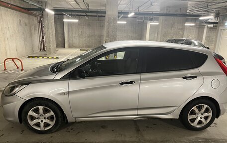 Hyundai Solaris II рестайлинг, 2012 год, 730 000 рублей, 3 фотография