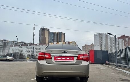 Chevrolet Cruze II, 2010 год, 650 000 рублей, 5 фотография