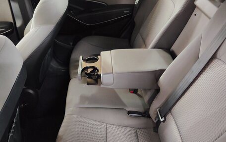 Hyundai Santa Fe III рестайлинг, 2016 год, 2 500 000 рублей, 13 фотография