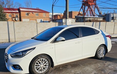 Hyundai Solaris II рестайлинг, 2018 год, 1 750 000 рублей, 4 фотография