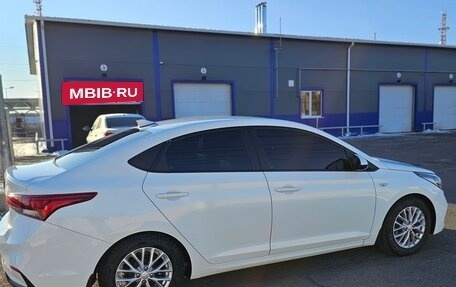 Hyundai Solaris II рестайлинг, 2018 год, 1 750 000 рублей, 7 фотография